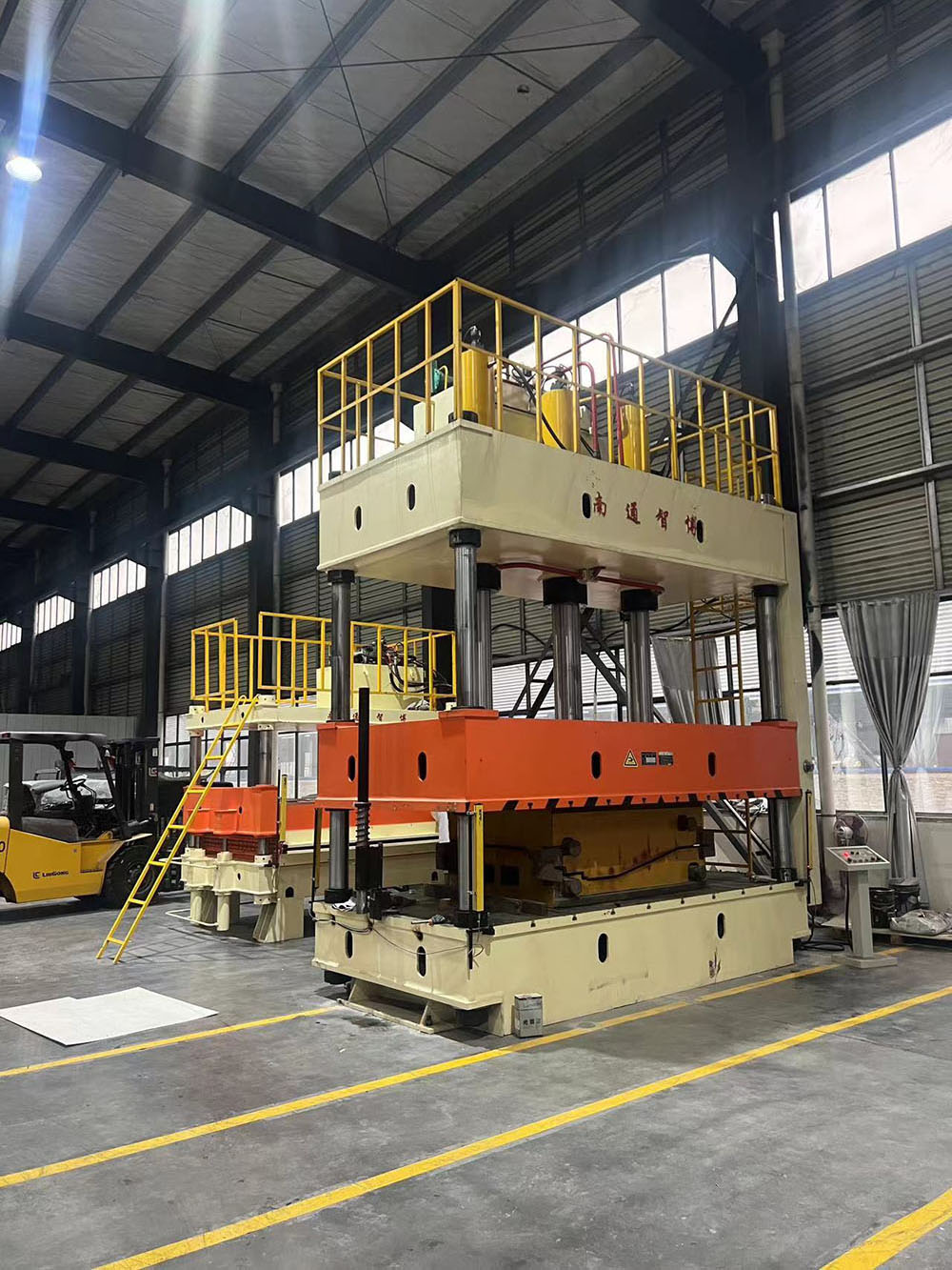 Various non-standard customized hydraulic presses