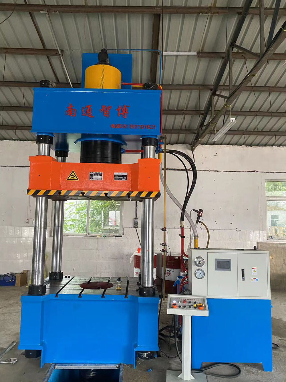 YZ32 series four-column universal hydraulic press