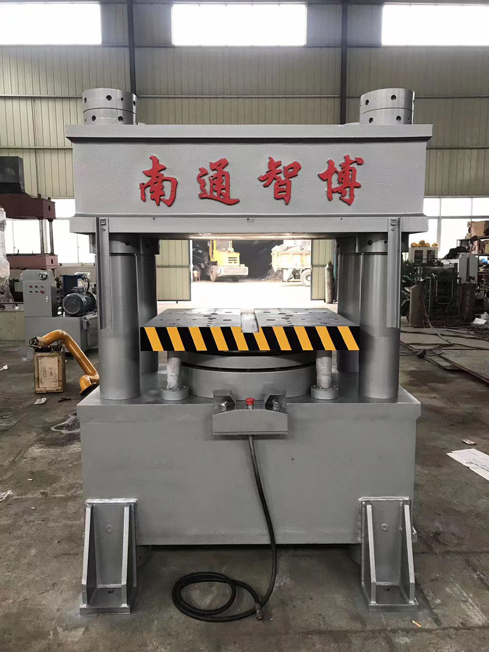 Various non-standard customized hydraulic presses